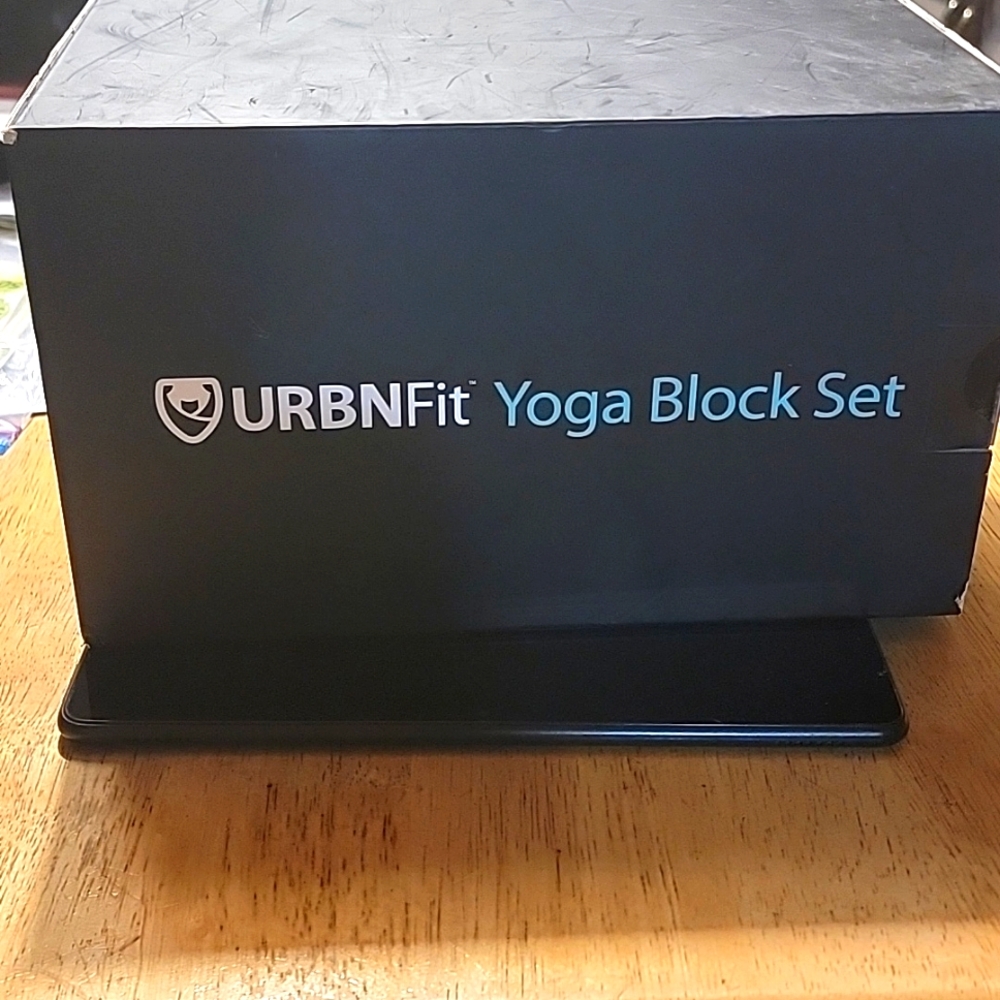 UrbnFit yoga block set.